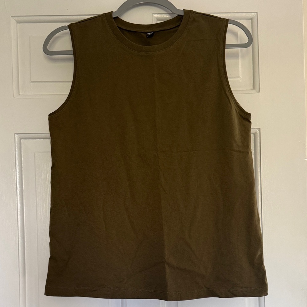Uniqlo Olive Green Crew Neck Top